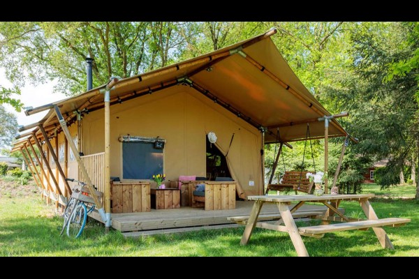 YALA_Sunshine_at_the_campsite_landscape.jpeg