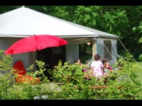 Glamping buiten.jpg